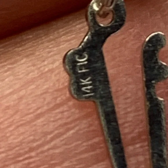 14kt white gold clasp baby pink pearls set in necklace! Stunning 😍 - Picture 5 of 8